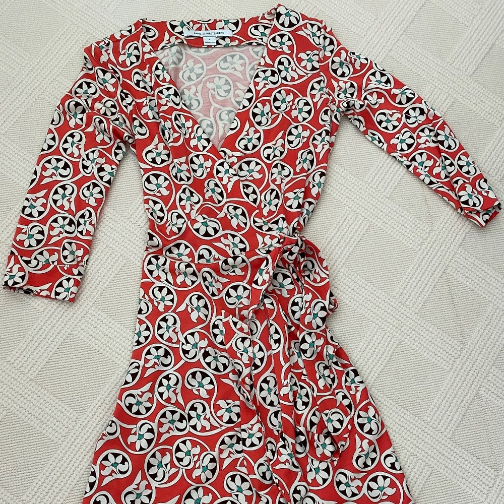 Breathtaking Diane von Furstenberg Wrap Dress